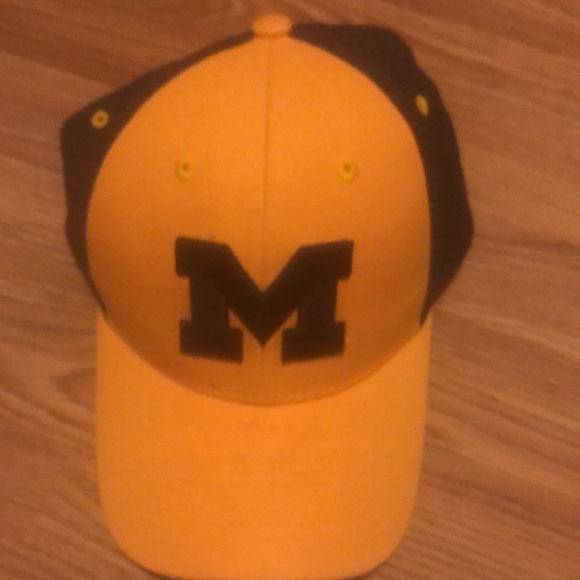 New with sticker - Picture 2 of 2